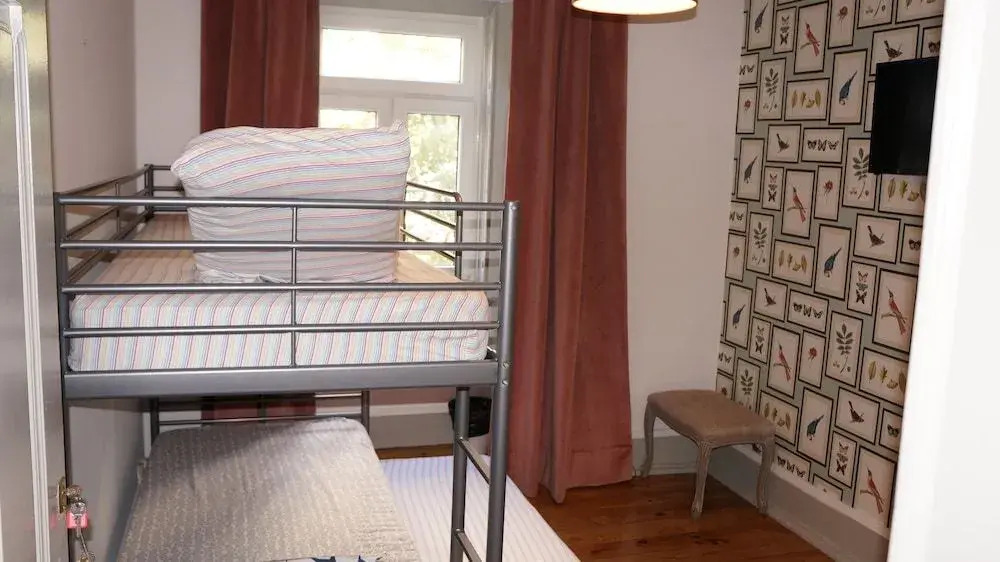 White and Grey Lisbon - Hostel