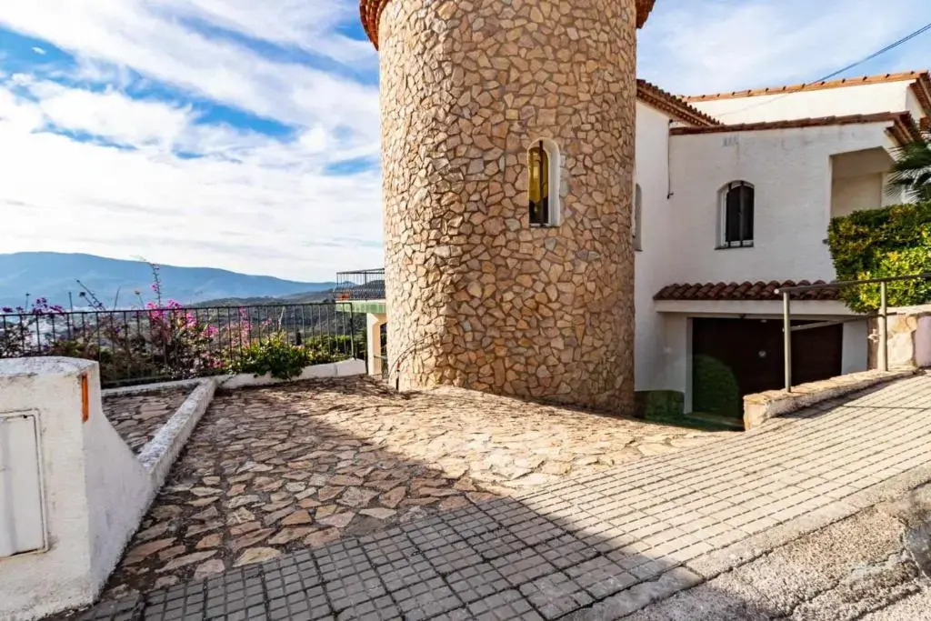 Grifeu 11 apartamento con terraza y vista panorámica al mar