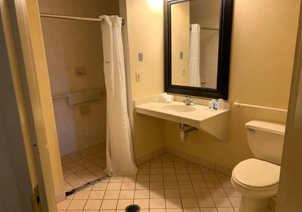OYO Hotel East Hanover NJ-10
