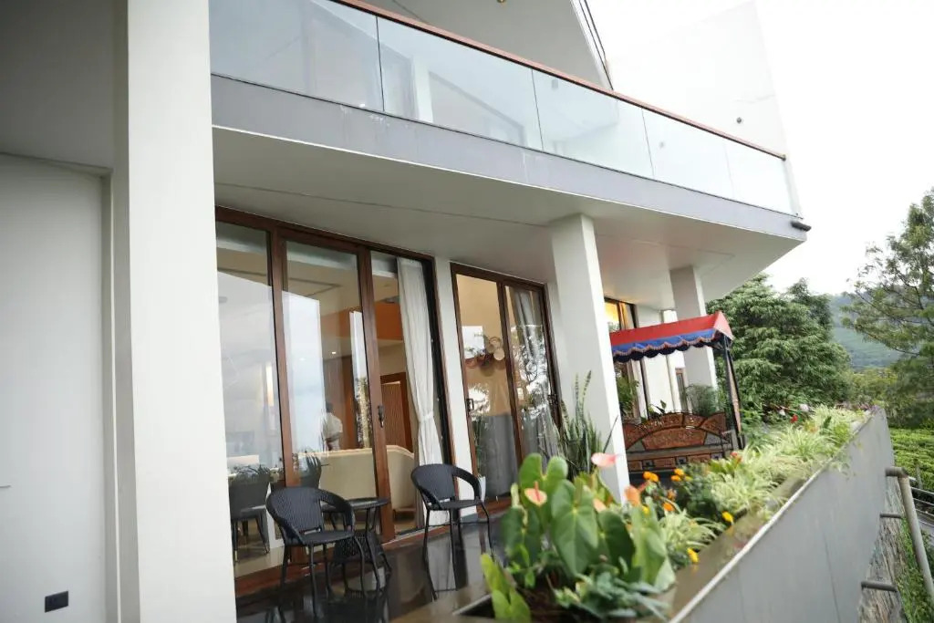Hills and Hearts Luxury Villa