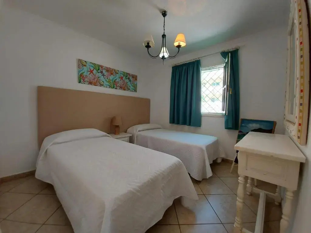 Apartamento 3A con FreeWifi y estupenda vista a Mar en Playa Las Burras