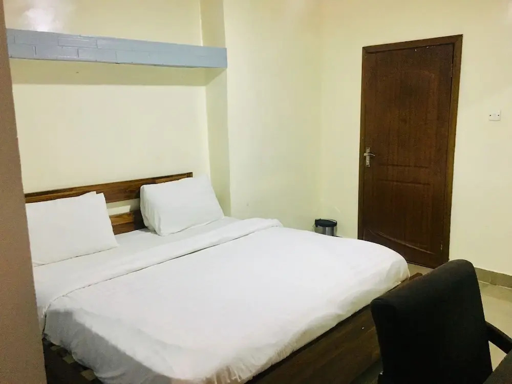 Ikad Hotel and Suite