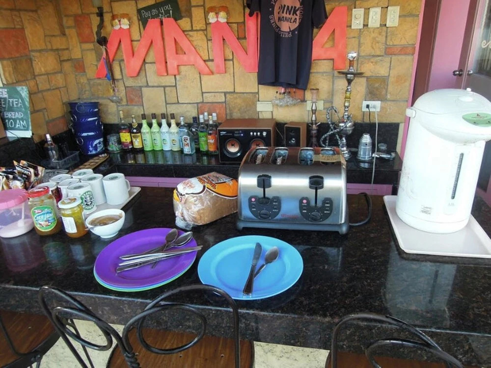 Pink Manila Hostel
