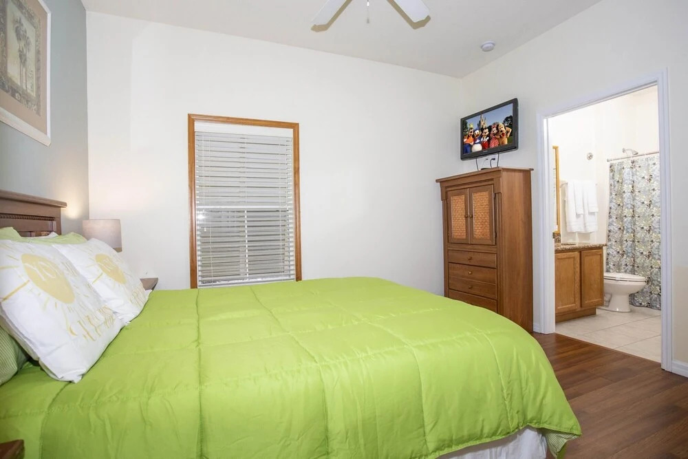Encantada Resort 4 Bedroom w Pool Close to Disney 8570