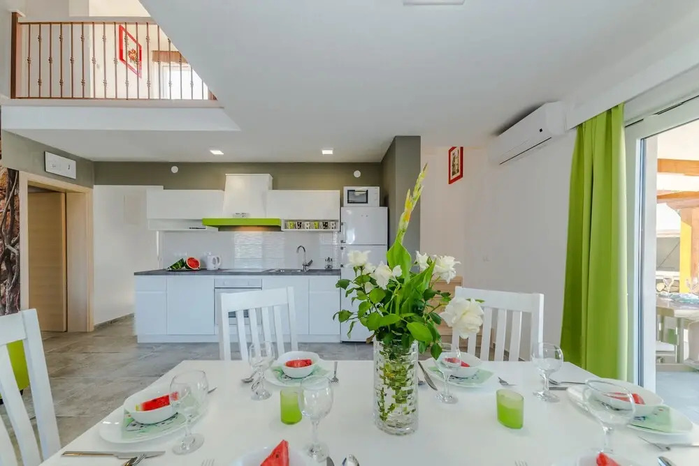 Villa "Luscinia"