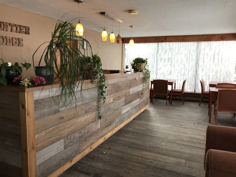 Frontier Lodge