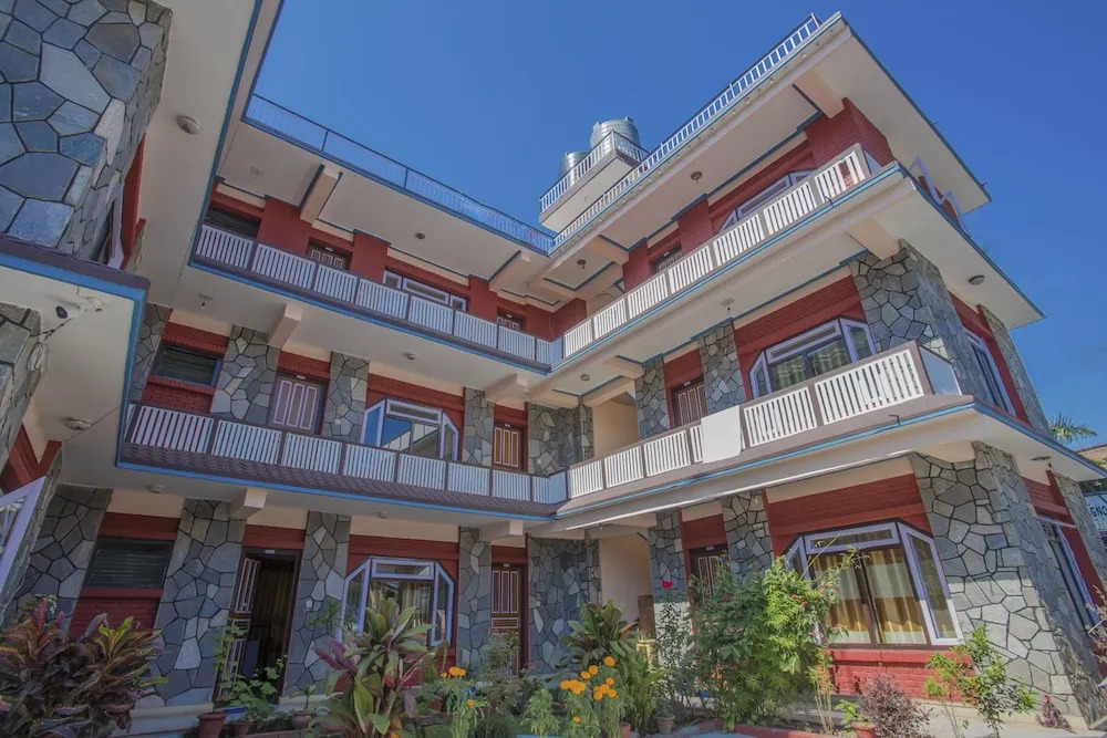 OYO 227 Hotel Moonstone Inn