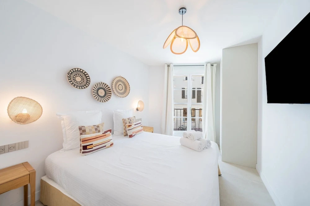 Apartment Place des Lices -2bdr/6p- Saint Tropez