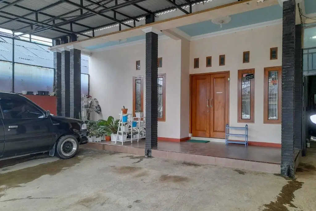 RedDoorz Syariah near Komplek Candi Arjuna Dieng 2