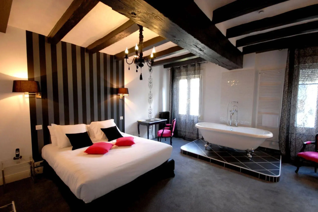 Logis Hotel Restaurant Le Cheval Blanc
