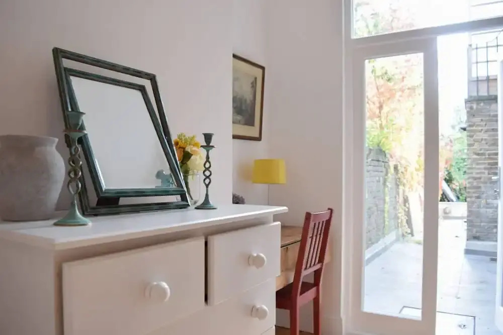 Charming Ground Floor in Edwardian Railway Cottage