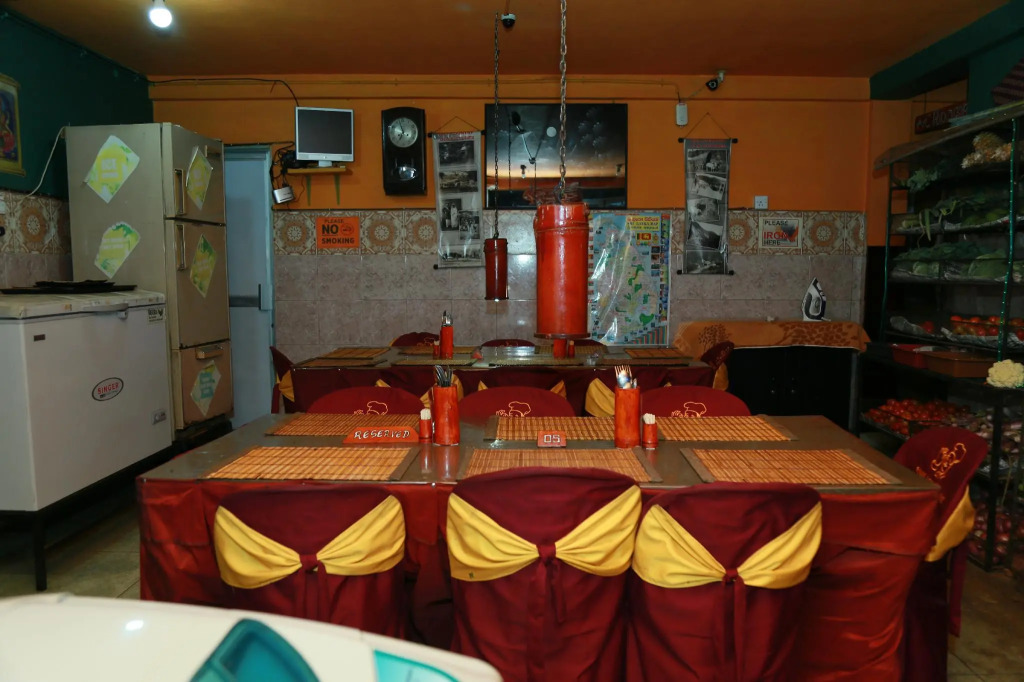 Cool Land Hot Hut