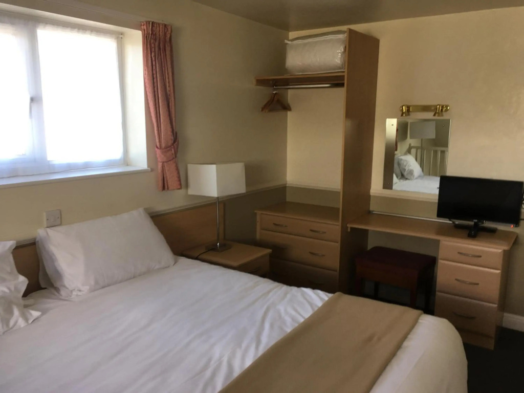 Moreton Park Hotel