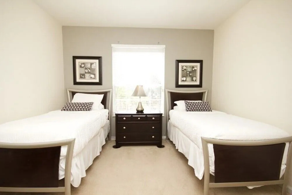 Vista Cay Resort Next To Convention Center 3 Bedroom Condo by RedAwning