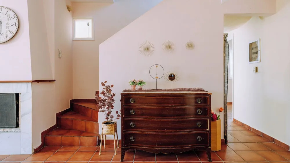 Lithostroto Suites