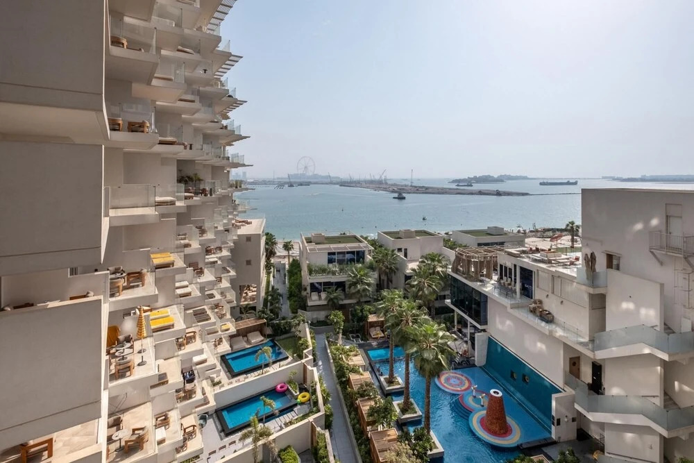 Luxury Apartment w Incredible Views at Five on the Palm