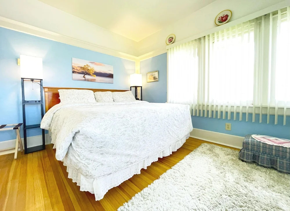White Rose Inns & Motel