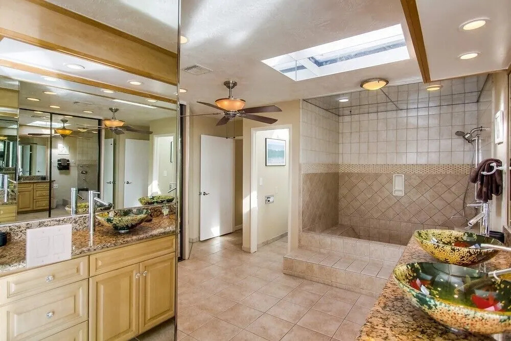 Waterfront Getaway 7 9 Bedrooms 8.5 Bathrooms Townhouse