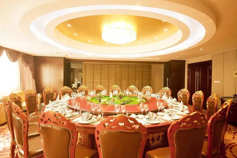 Warmjoy Majesty Hotels