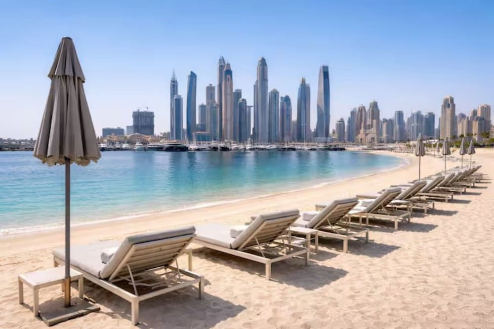 5 Star Palm View Private Beach 1BR
