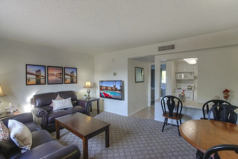 140 Fully Furnished Condo with WiFi by RedAwning