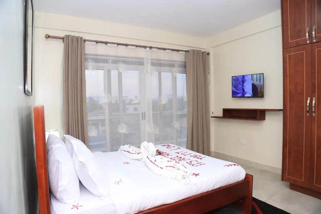 Spacious Luxury Condo in Muyenga 24hr Security