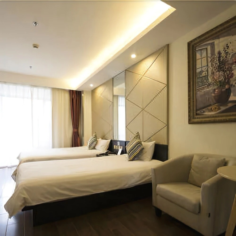 Fast 109 Hotel Chain Shanghai Baoshan Road Metro Station