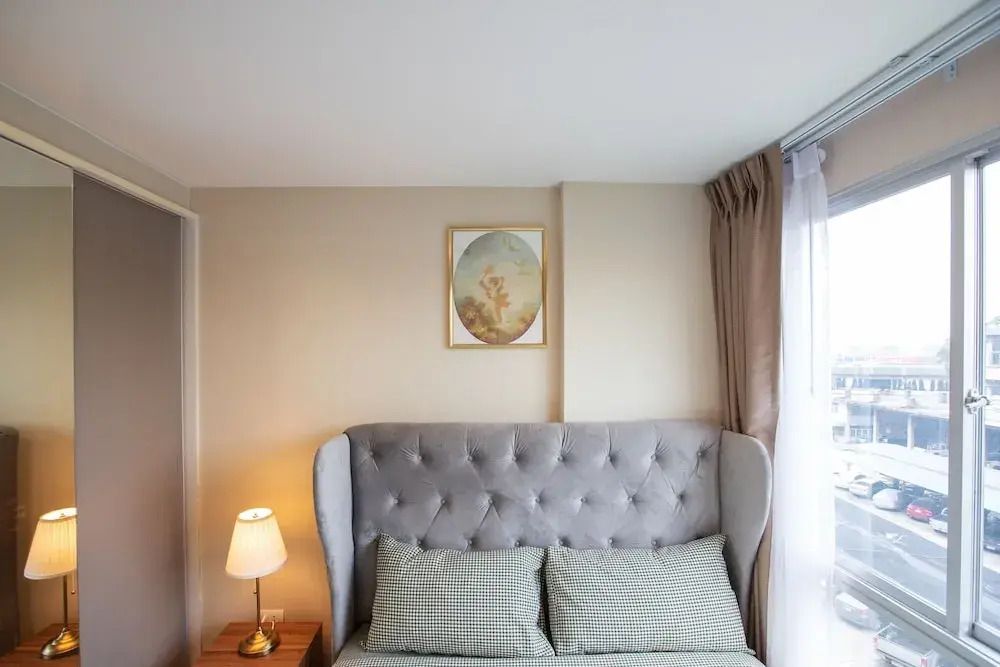 Near BK University Quiet Condo in Rama4 bkb131