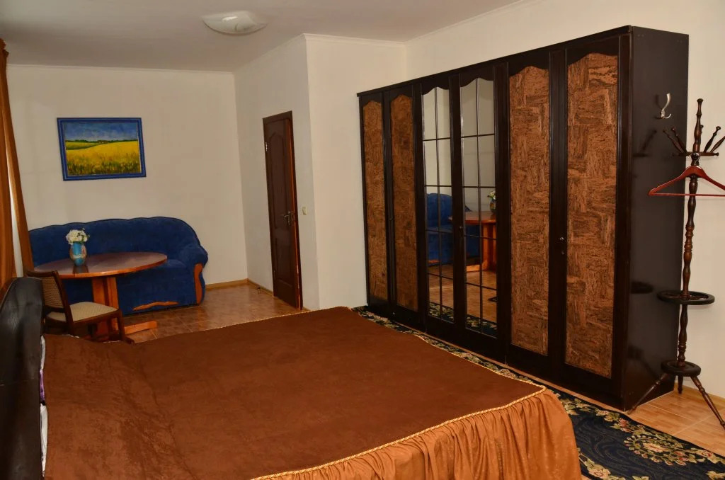 Acorn Hotel