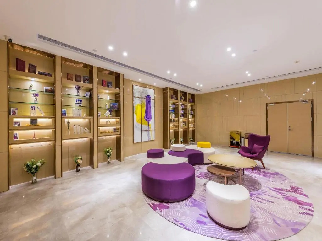 Lavande Hotel·Foshan  Zhoucun Liguang Road Xunfenggang Metro station