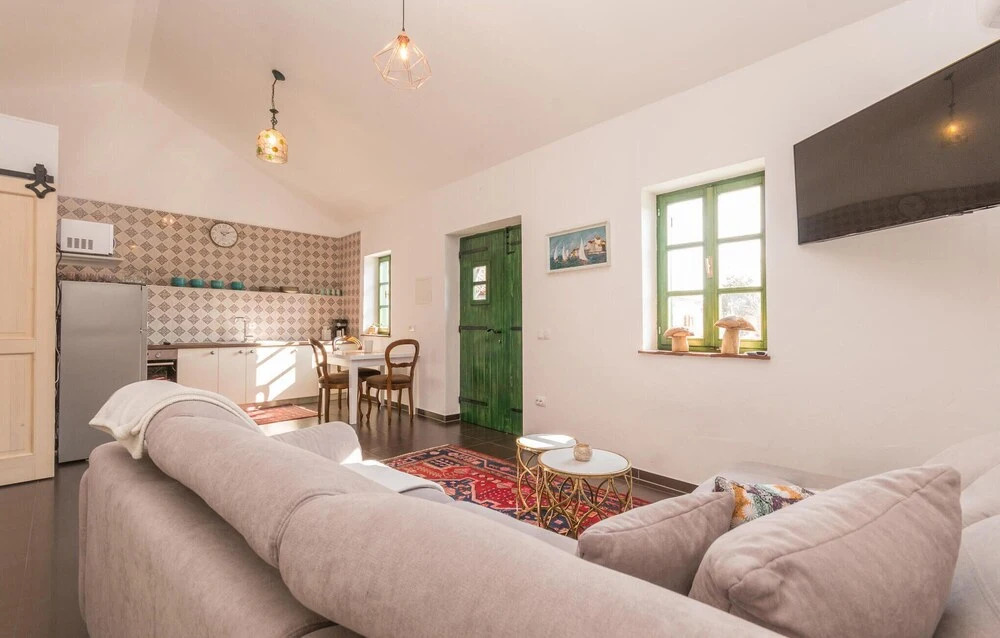 Beautiful Home In Sukosan