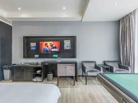 Crystal Spade Hotel