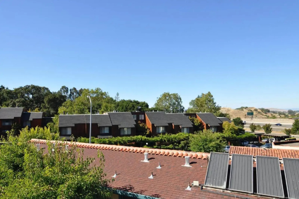 Marinwood Inn & Suites