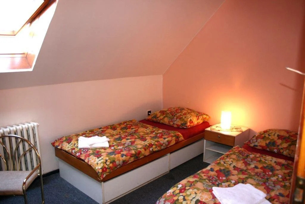 Hotel Nad hladinou