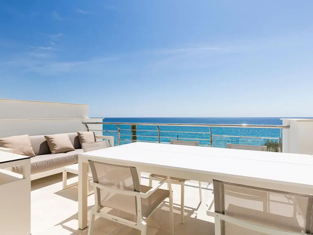 Nice apartment with sea view, on the Spanish coast