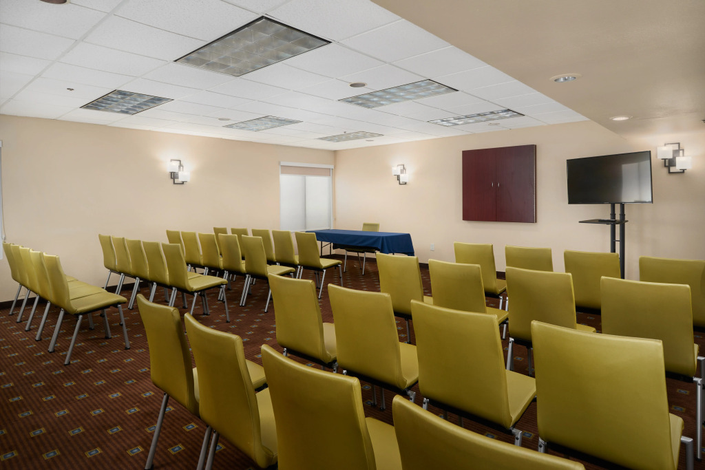 Holiday Inn Express & Suites - Phoenix North - Happy Valley by IHG