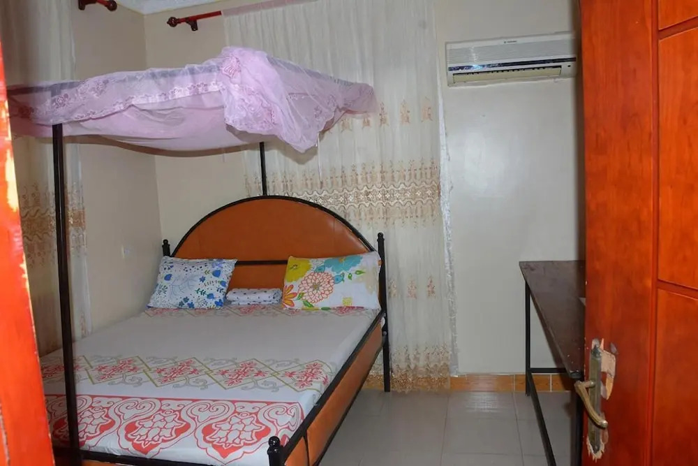 JJ&JE Family House - Hostel