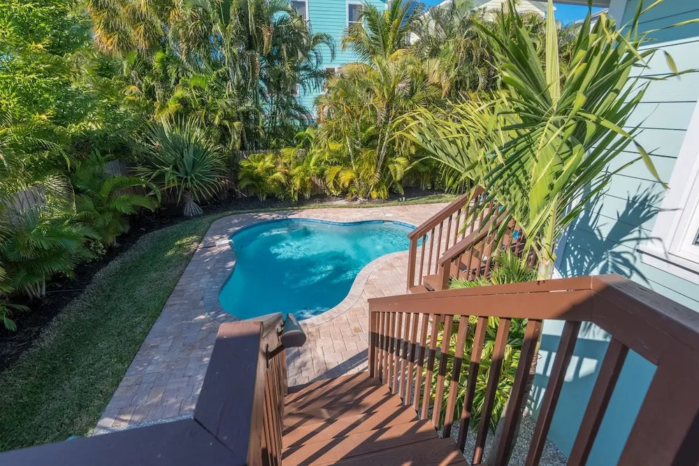 Azure Beach House Apartment 3