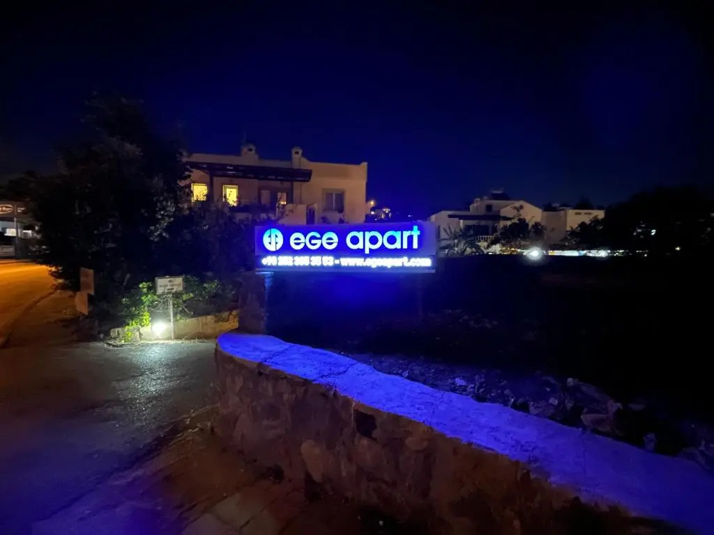 Ege Apartments