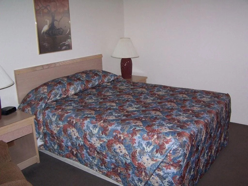 Americas Choice Inn & Suites