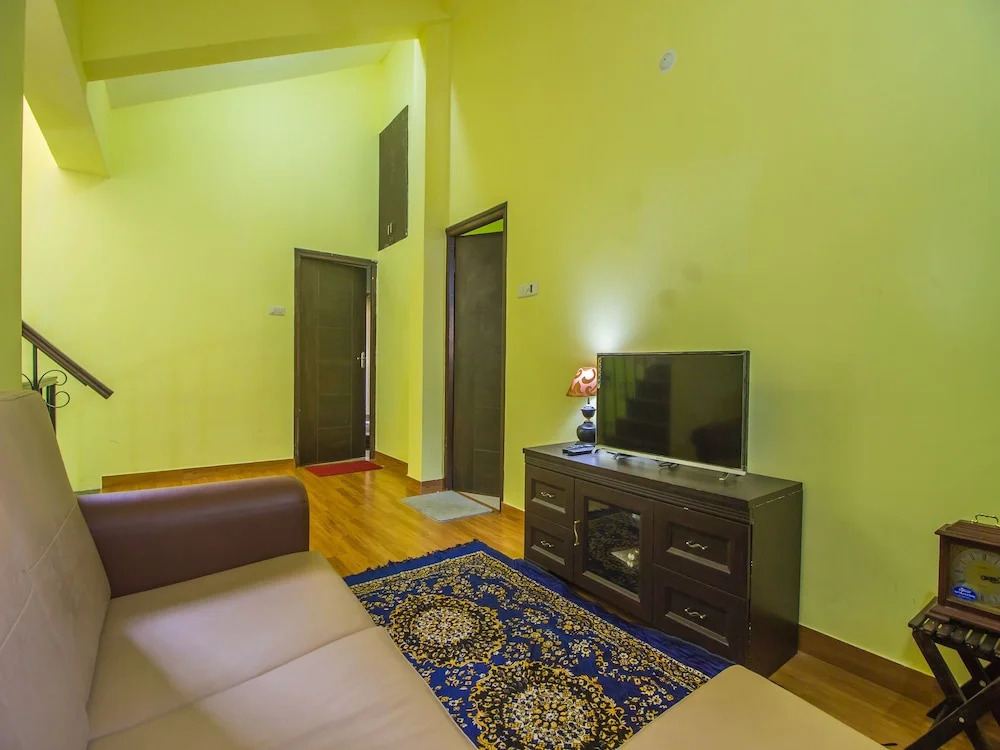 OYO 18864 Home Pool View 3BHK Villa Sangolda