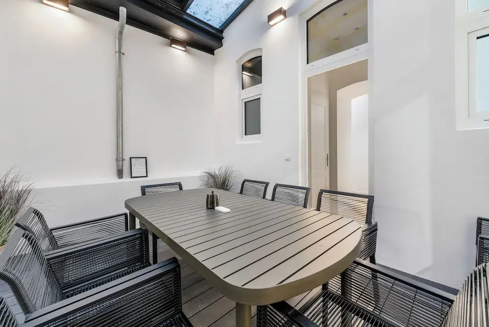 easy-flat Votiv - 153sqm Apartment with Terrace