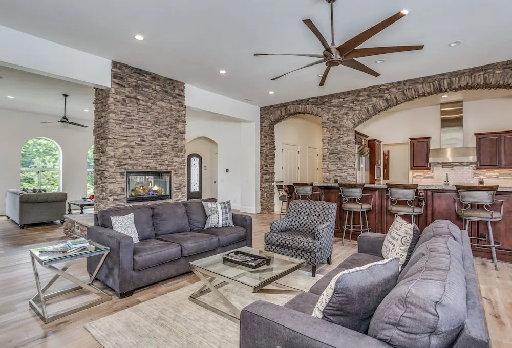 333 Valmonte Sur Home 5 Bedrooms 5.5 Bathrooms Home