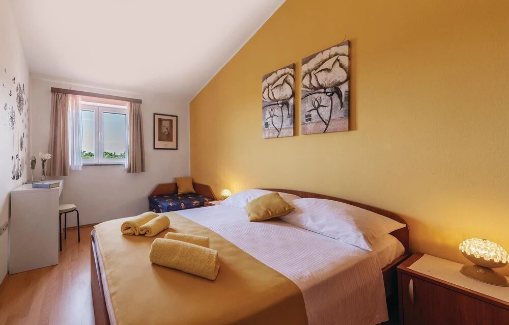 Awesome Home in Krnica With Wifi and 4 Bedrooms