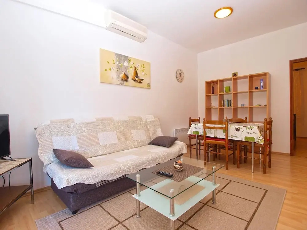 Apartment 1407