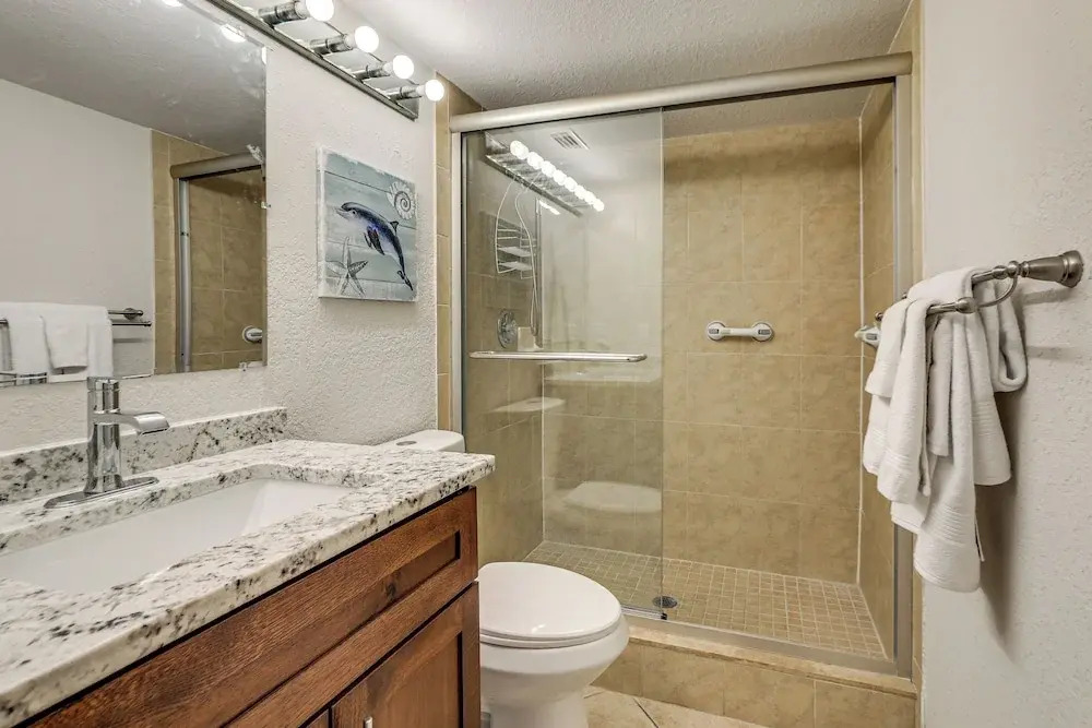 Great View, Resort Perks! Waterfront St Pete Condo