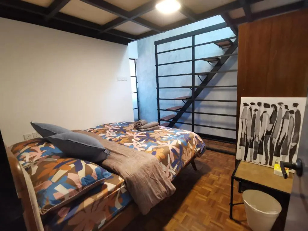 GENIEHOME No10 CLASSIC HOME 5BR6B free Wifi at SS2 PJ