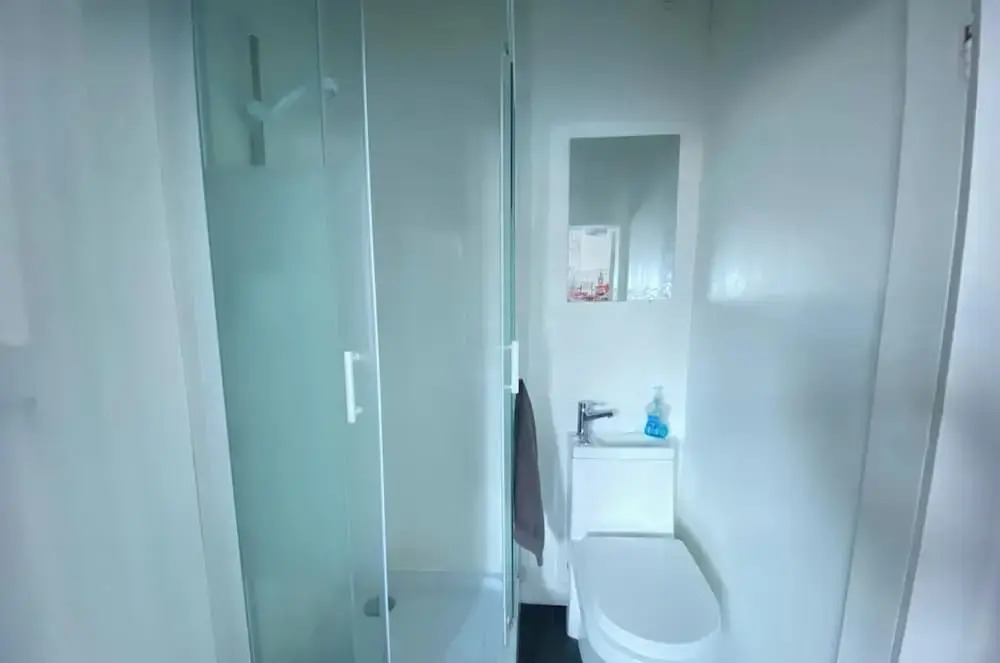 3 Bed House - Sleeps 5 - Wifi, Parking