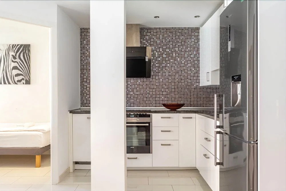 Lovely Beachfront Apartment Ref 88