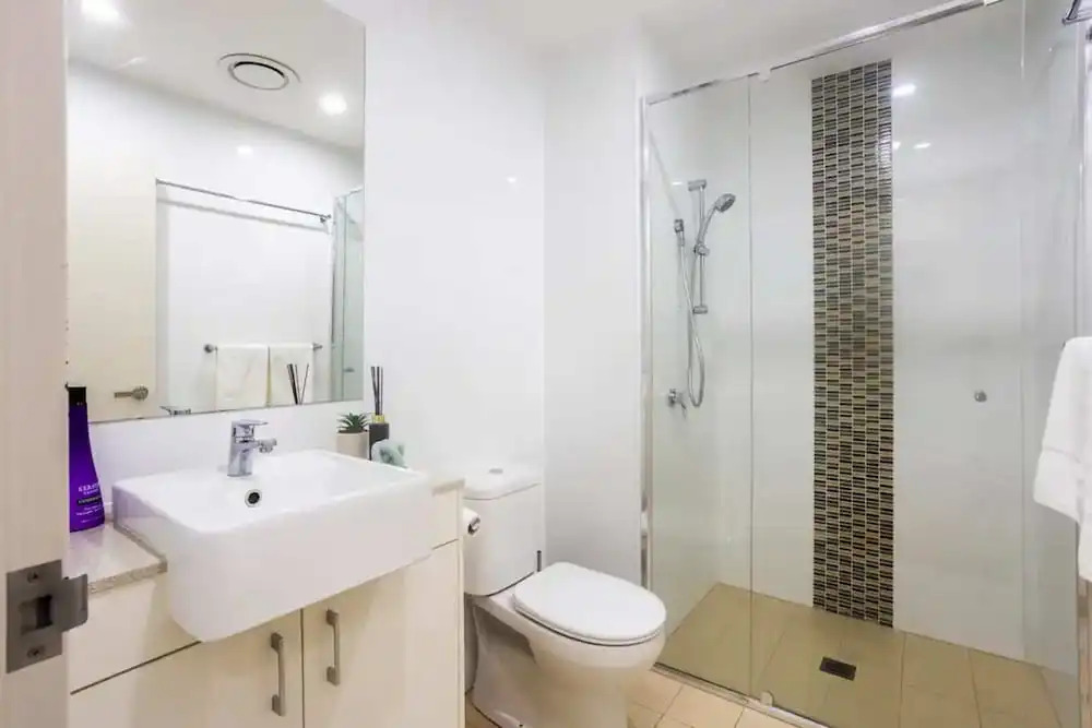 Brilliant 3 Month Corporate Rental With Balcony